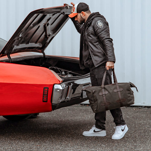 Beau sac en toile de voyage solide pour homme.
